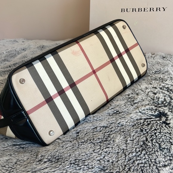 Burberry Nova Check Shoulder Bag - Picture 7 of 12